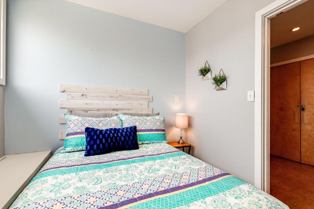 Walk Score 90!!-Historic Downtown District-2 Blocks To Famous Forsyth Park- Huge Private Patio-Private Parking Savannah Esterno foto