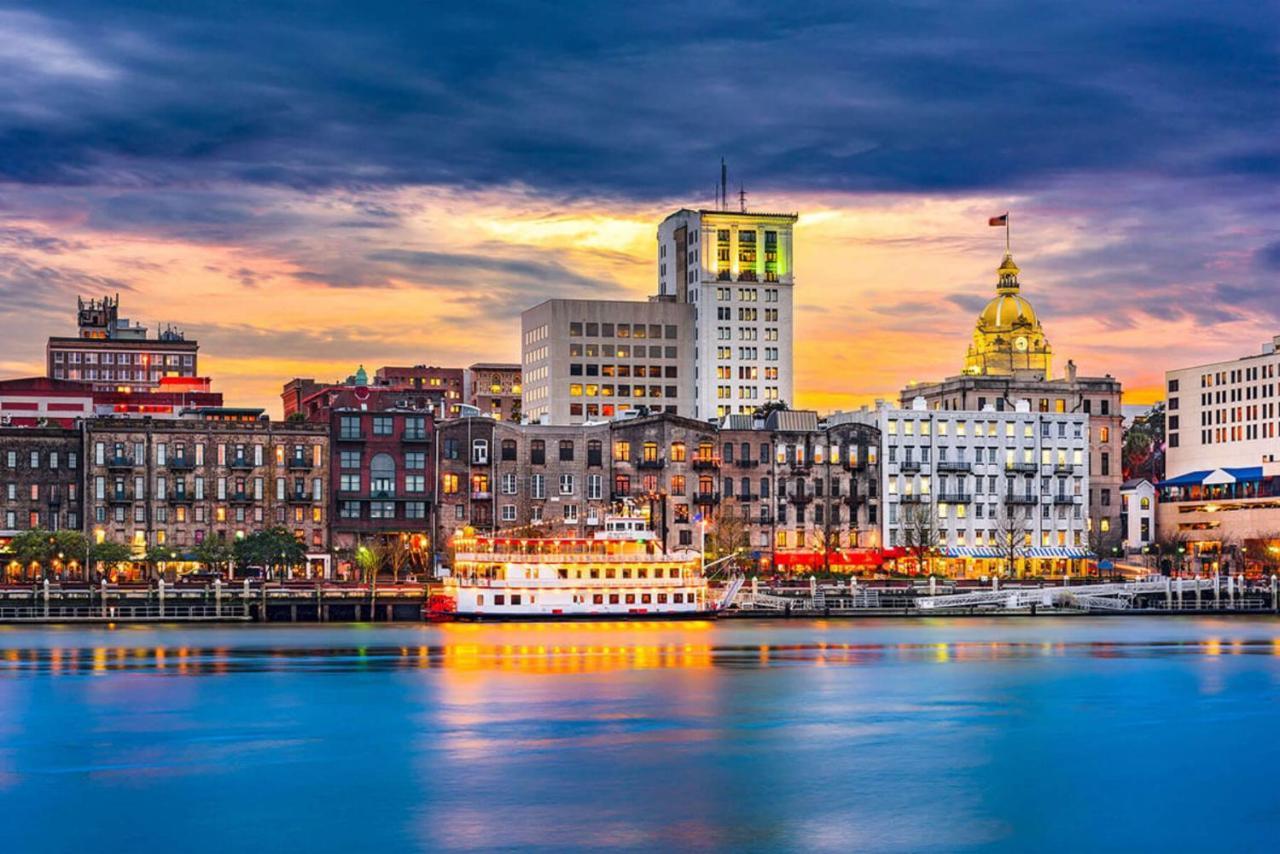 Walk Score 90!!-Historic Downtown District-2 Blocks To Famous Forsyth Park- Huge Private Patio-Private Parking Savannah Esterno foto