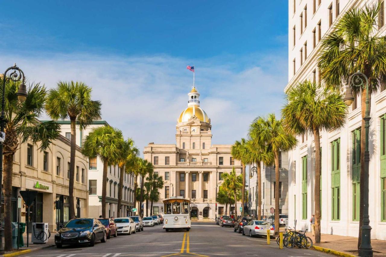 Walk Score 90!!-Historic Downtown District-2 Blocks To Famous Forsyth Park- Huge Private Patio-Private Parking Savannah Esterno foto