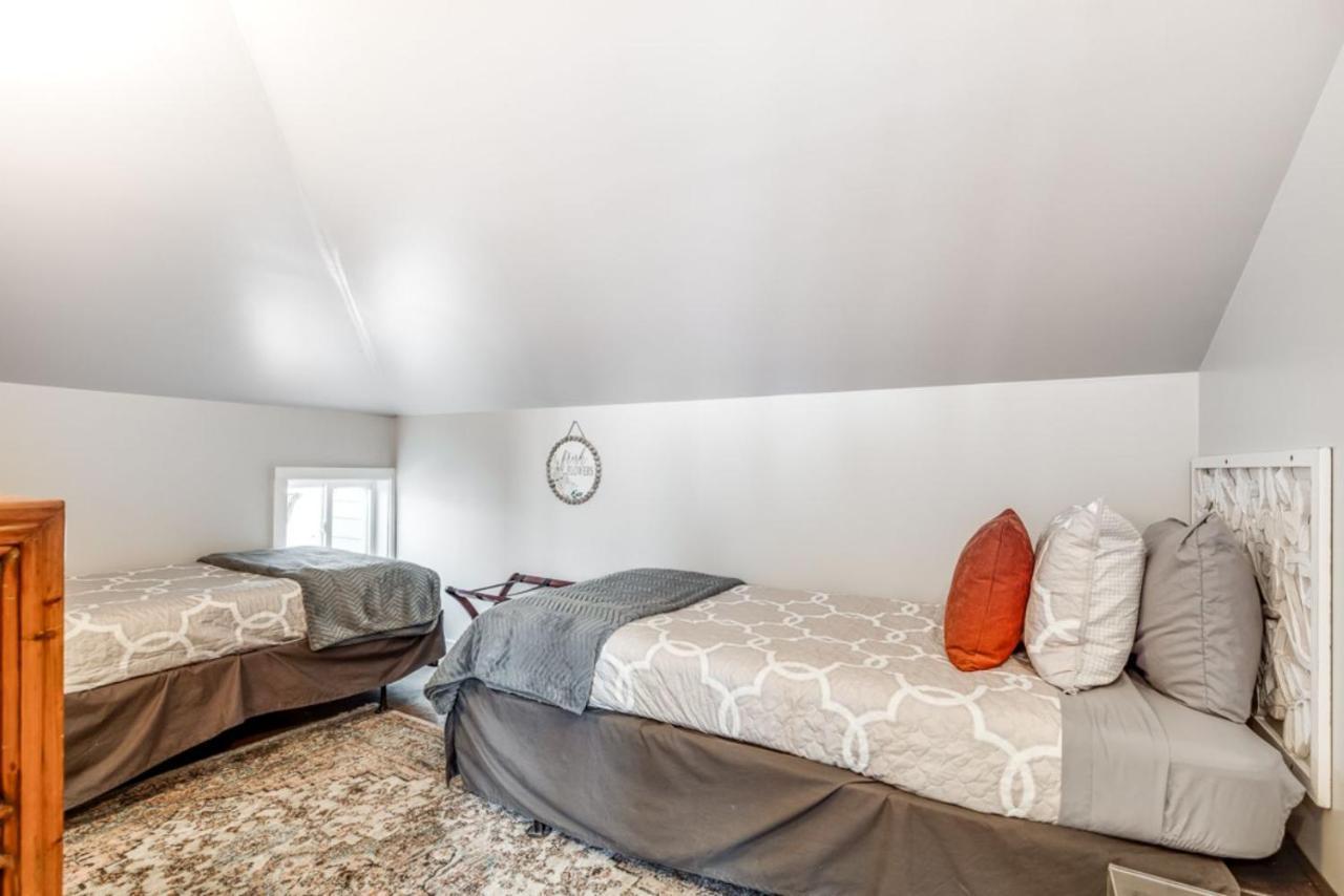 Walk Score 90!!-Historic Downtown District-2 Blocks To Famous Forsyth Park- Huge Private Patio-Private Parking Savannah Esterno foto