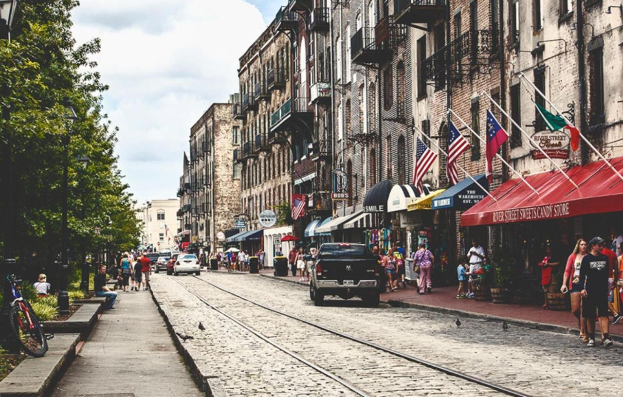 Walk Score 90!!-Historic Downtown District-2 Blocks To Famous Forsyth Park- Huge Private Patio-Private Parking Savannah Esterno foto