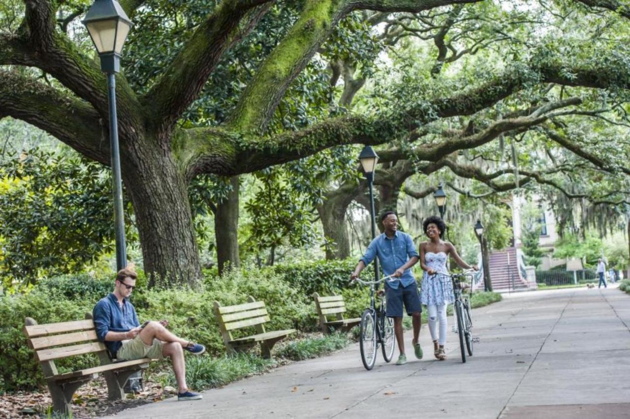 Walk Score 90!!-Historic Downtown District-2 Blocks To Famous Forsyth Park- Huge Private Patio-Private Parking Savannah Esterno foto